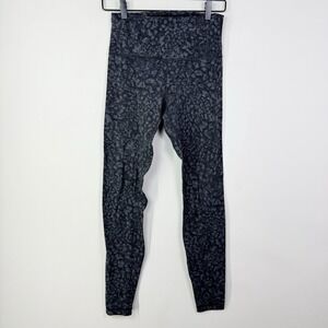 Lululemon Womens Leggings 27 Inseam Gray Black Animal Print Reflective Size 8